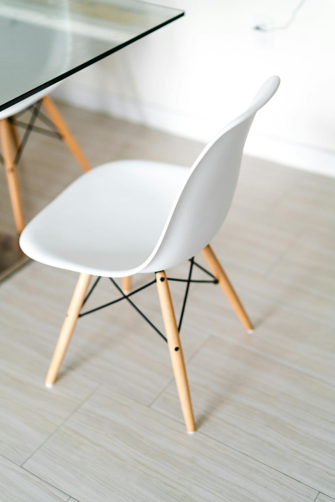 White & Wood Chair next to dinning table